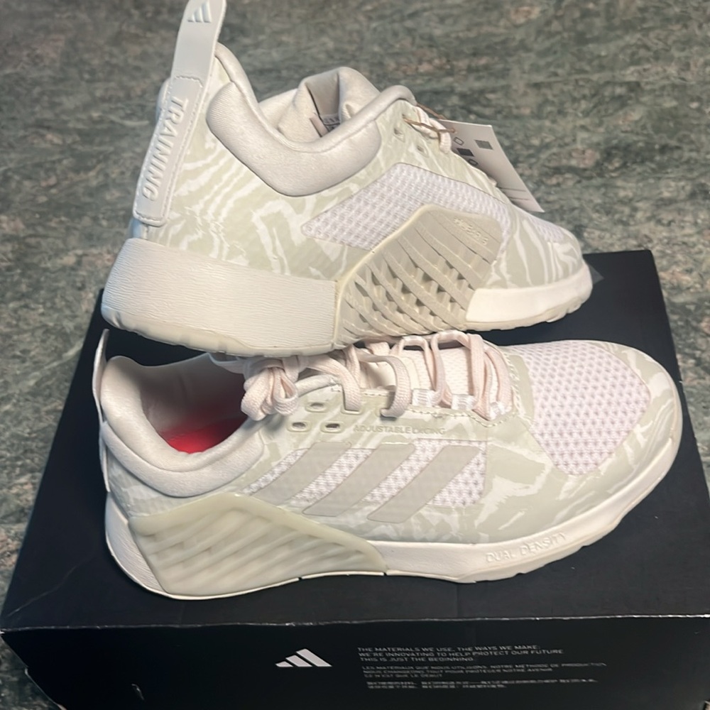 NWT Adidas Dropset 2 Trainer! 👟